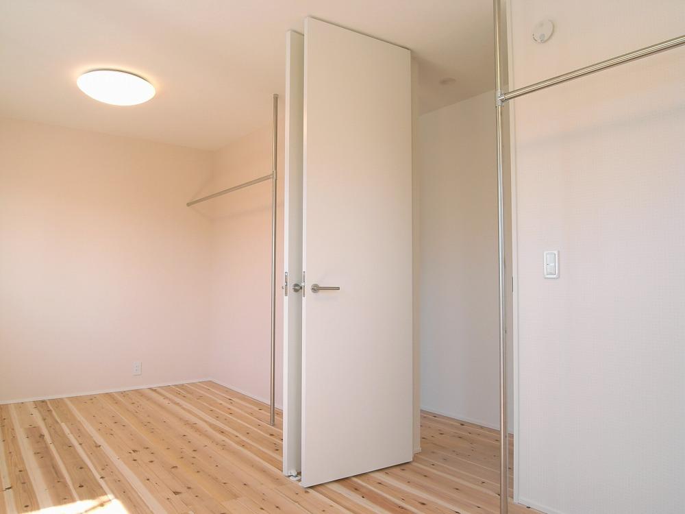 子供部屋は2部屋に仕切ることが可能