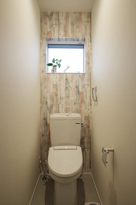 2階トイレもペイント風