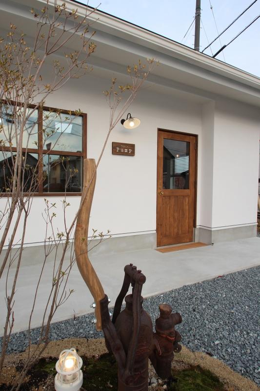 お店の名前の由来になったポンプがあります