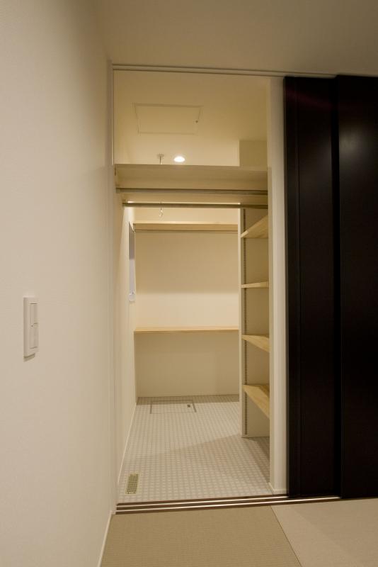 建具を開けると家事室