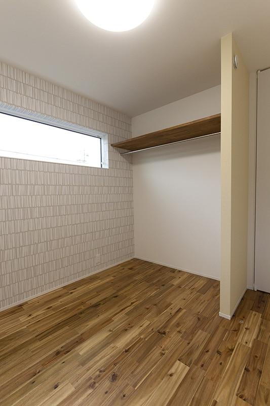穏やかな色合いの子供部屋