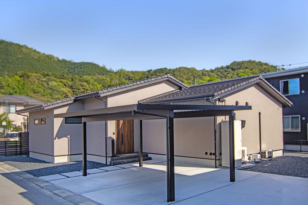 落ち着いた色合いの塗り壁