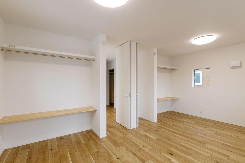 子供部屋。将来は2部屋に仕切れるようにしてあります。