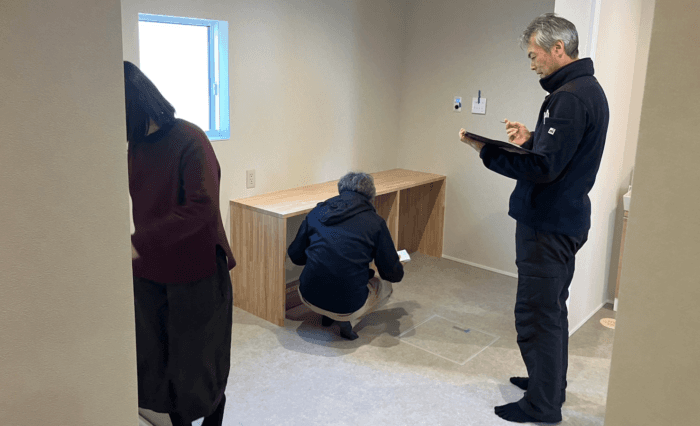 新築・注文住宅・リフォームなら鳥取県米子市の地元工務店、小田原工務店にお任せください。平屋の新築注文住宅のU様邸、お引渡し前の社内検査ブログトップ写真。