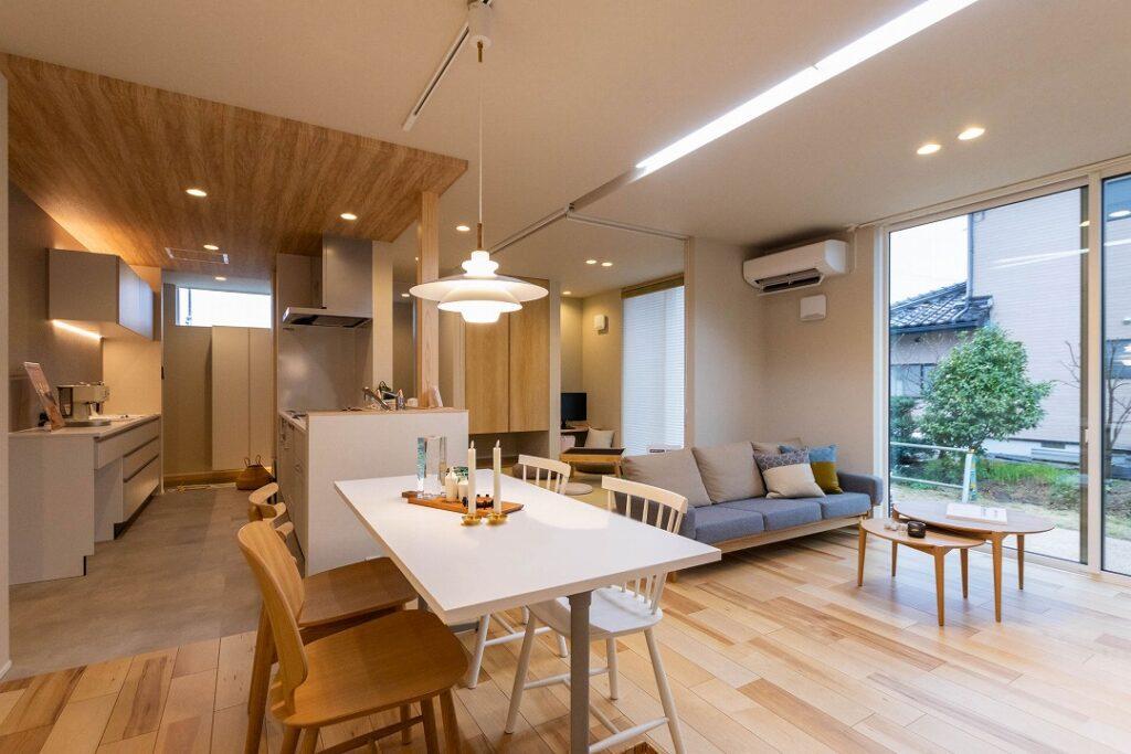 視線を交わしやすい見通しの良いLDK